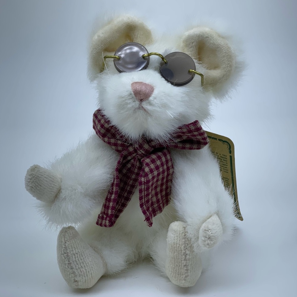 Boyds Bears BRIE the Mouse 6" White The Archive Collection Jointed Glasses New
